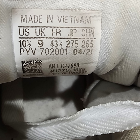 Adidas Ultra Boost Tie-Dye Sneakers - Picture 4 of 8